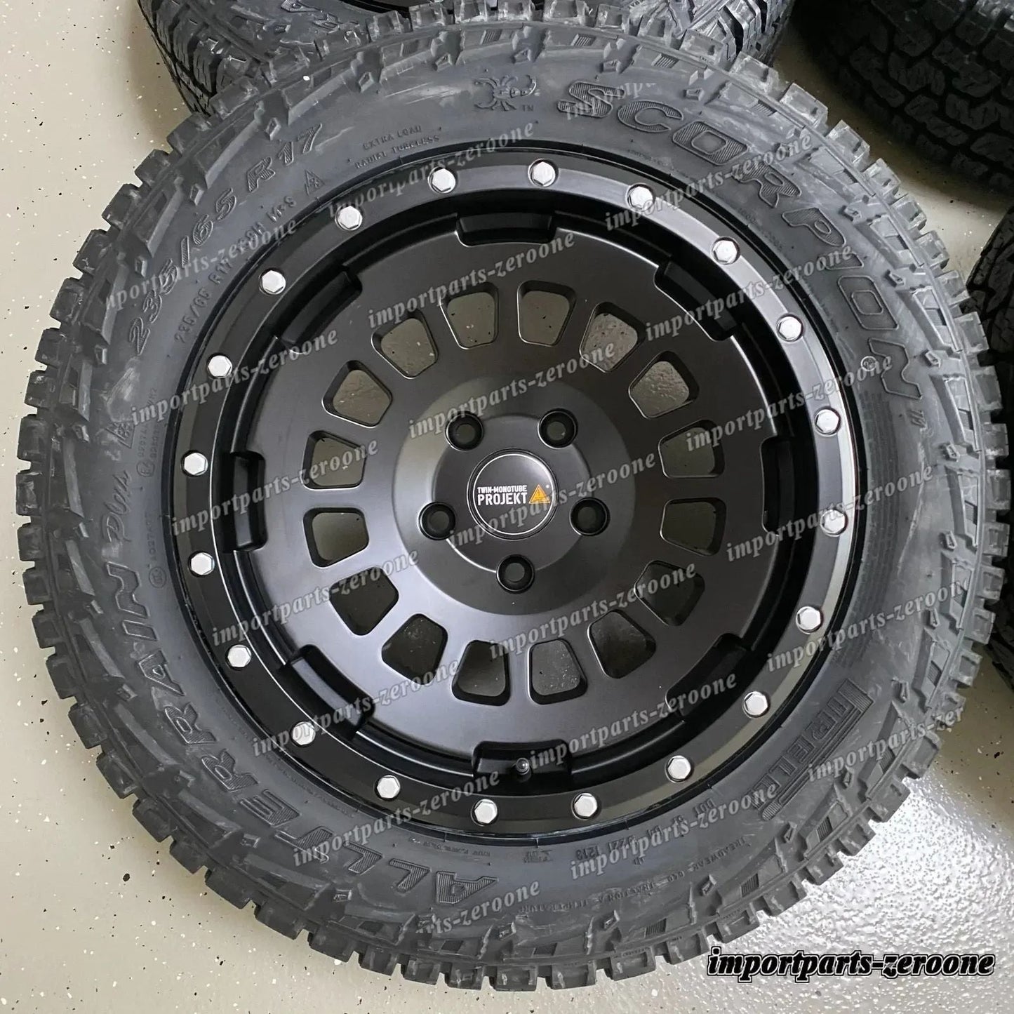 Twin Monotube AT Offroad ホイール VW T5 T6 T6.1 8x17 All Terrain Black + Pirelli　-1016