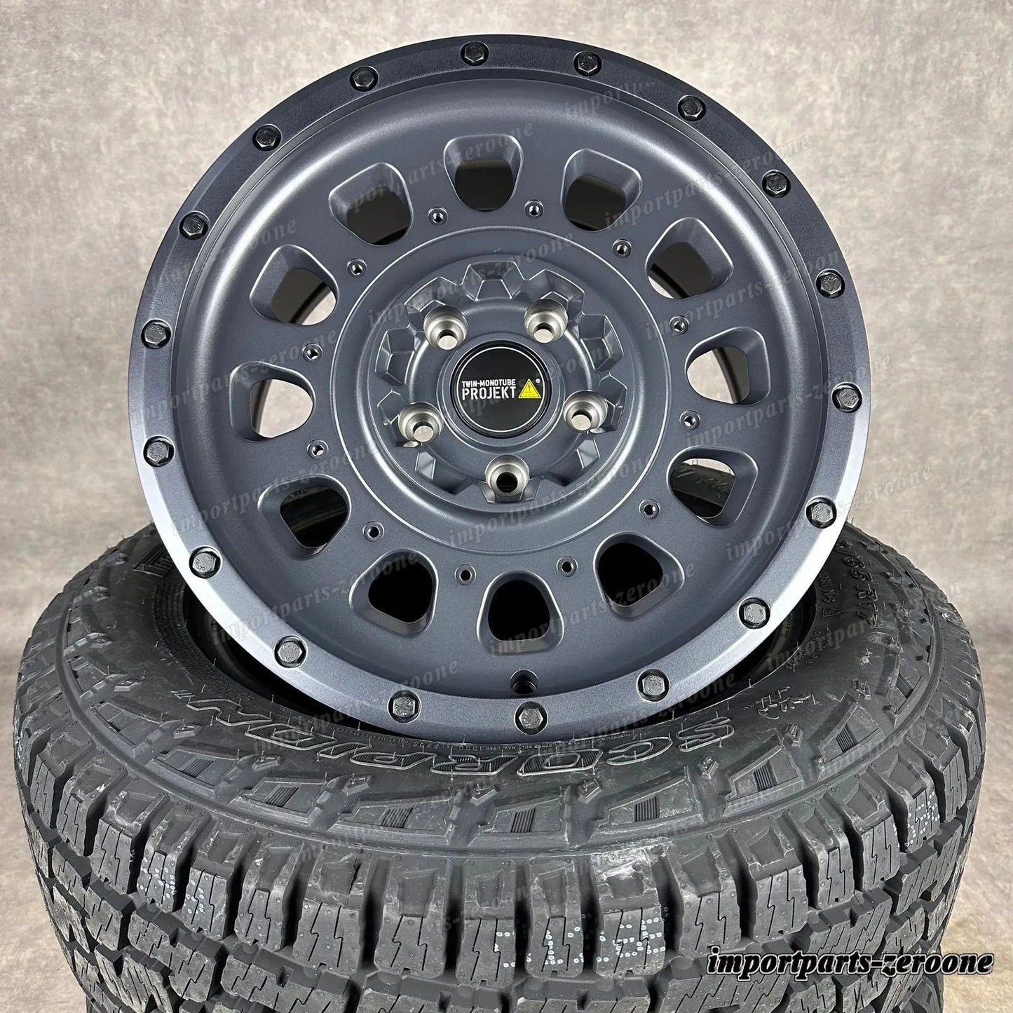 Twin Mono Tube AT3 Offroad ホイール VW T5 T6.1 8x17 All Terrain Granit + Pirelli　-1875