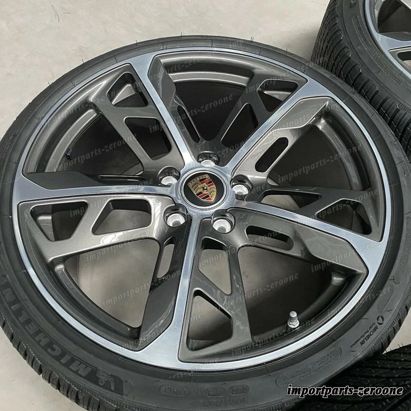 21 インチ 純正e ポルシェ タイカン Cross Turismo 4S ターボ S Ruote Invernali　-1880