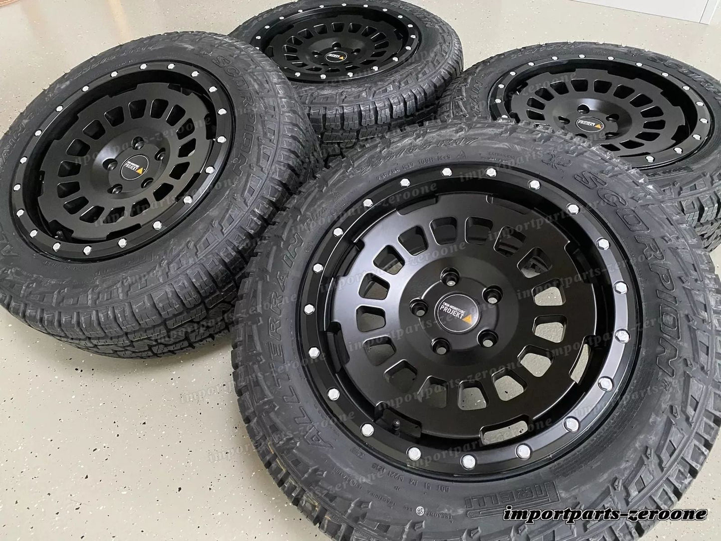 ホイール Twin Monotube AT Offroad VW T5 T6 T6.1 8x17 Tout Terrain Noires + Pirelli　-1989