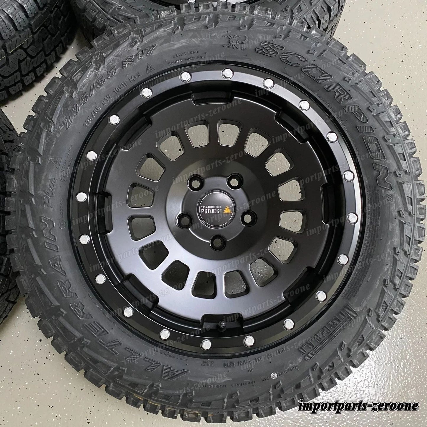 ホイール Twin Monotube AT Offroad VW T5 T6 T6.1 8x17 Tout Terrain Noires + Pirelli　-1989